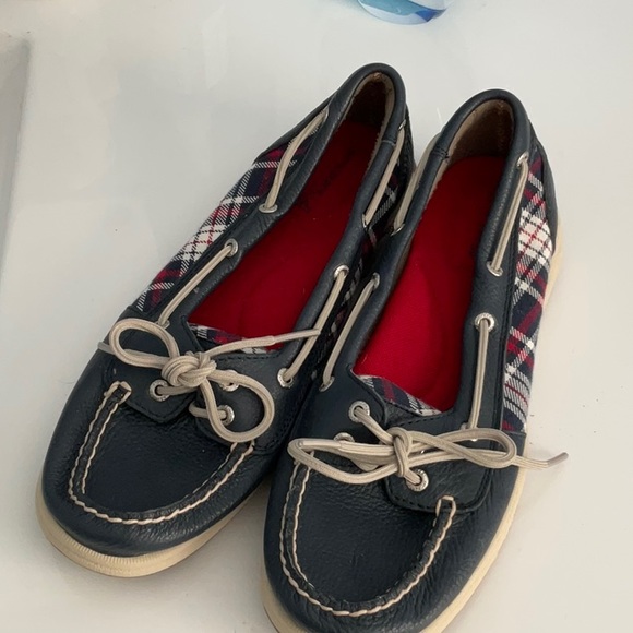 Sperry boat shoes - Picture 1 of 3